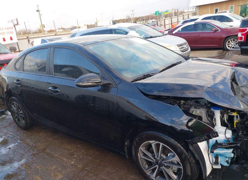 Photo 14 of 2024 Kia Forte LXS (VIN 3KPF24AD5RE697604)