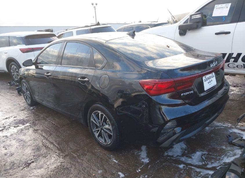 Photo 3 of 2024 Kia Forte LXS (VIN 3KPF24AD5RE697604)