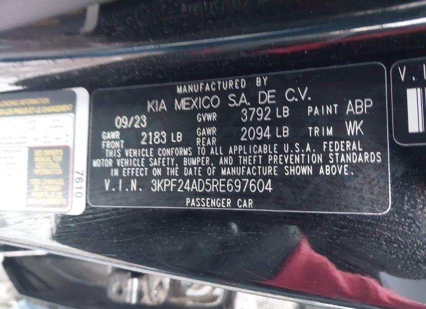 Photo 9 of 2024 Kia Forte LXS (VIN 3KPF24AD5RE697604)