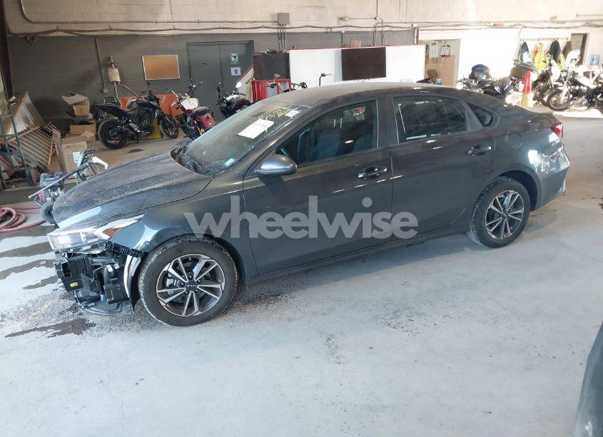 Photo 2 of 2024 Kia Forte LXS (VIN 3KPF24AD5RE706401)