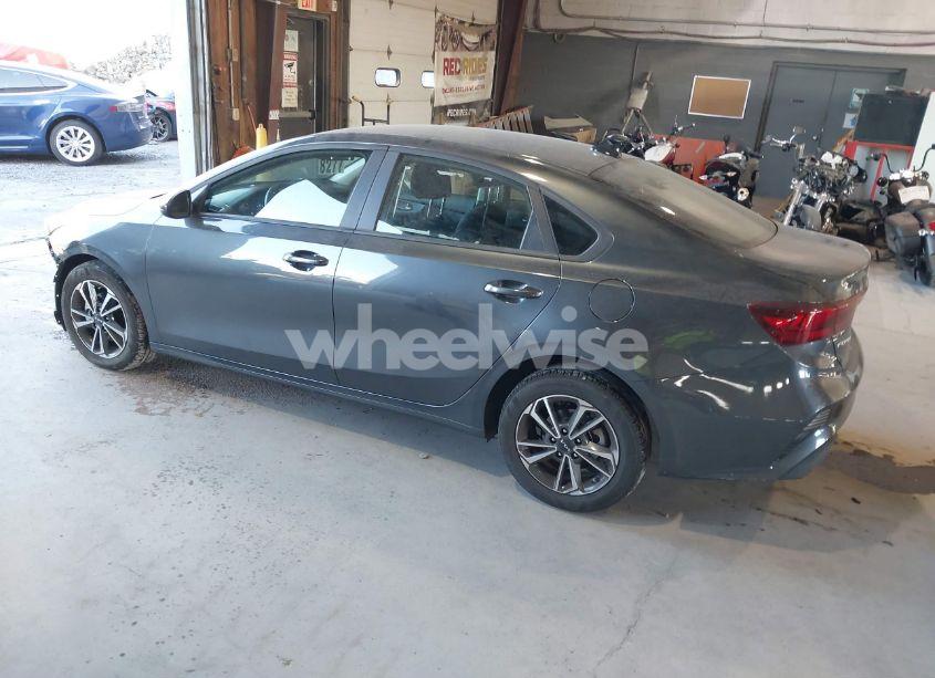 Photo 3 of 2024 Kia Forte LXS (VIN 3KPF24AD5RE706401)