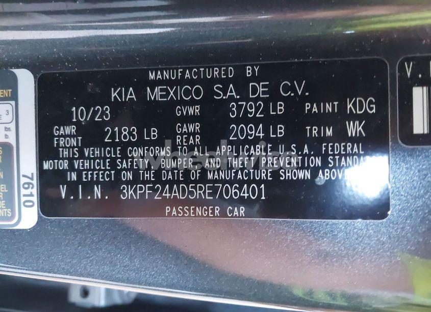 Photo 9 of 2024 Kia Forte LXS (VIN 3KPF24AD5RE706401)