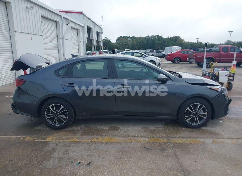 Photo 13 of 2024 Kia Forte LXS (VIN 3KPF24AD5RE720752)