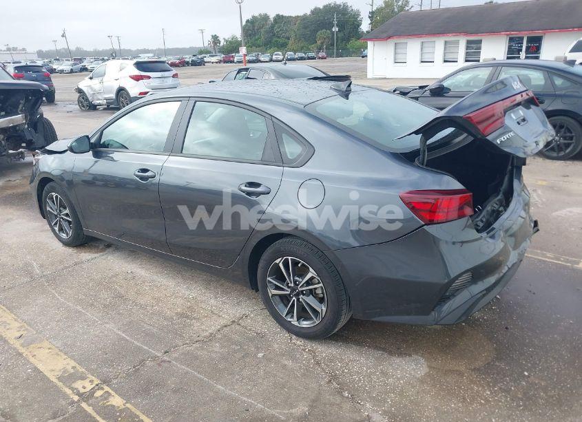 Photo 3 of 2024 Kia Forte LXS (VIN 3KPF24AD5RE720752)