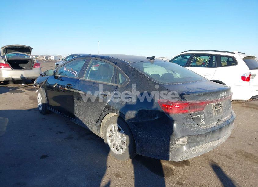 Photo 3 of 2024 Kia Forte LX (VIN 3KPF24AD5RE753136)