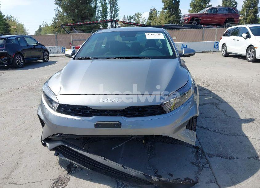 Photo 12 of 2024 Kia Forte LXS (VIN 3KPF24AD5RE759745)