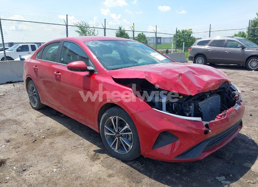 2024 Kia Forte LXS (VIN 3KPF24AD5RE764072) main photo