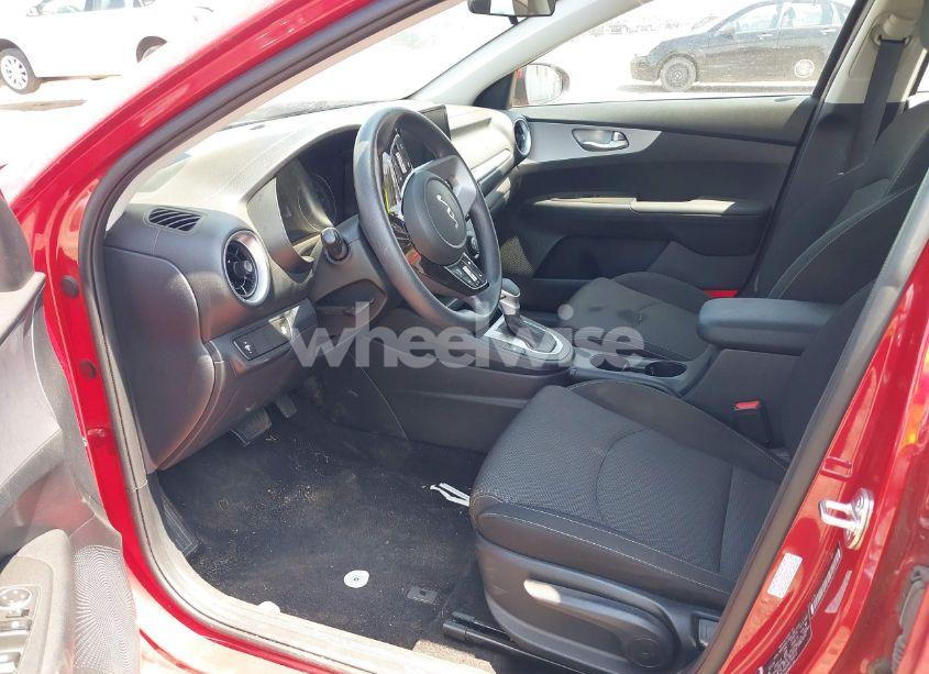 Photo 5 of 2024 Kia Forte LXS (VIN 3KPF24AD5RE764072)