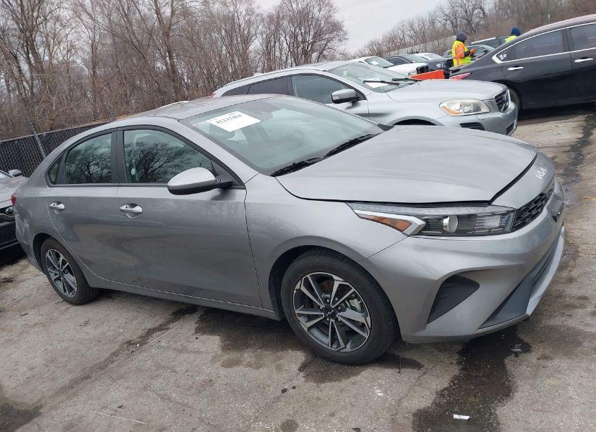 Photo 13 of 2024 Kia Forte LXS (VIN 3KPF24AD5RE768428)