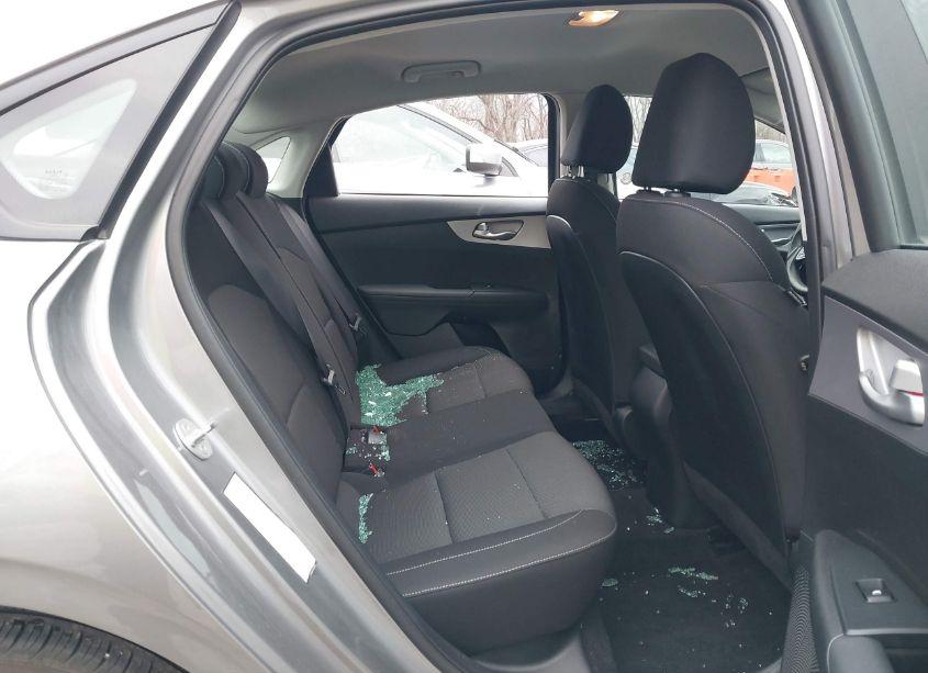 Photo 8 of 2024 Kia Forte LXS (VIN 3KPF24AD5RE768428)