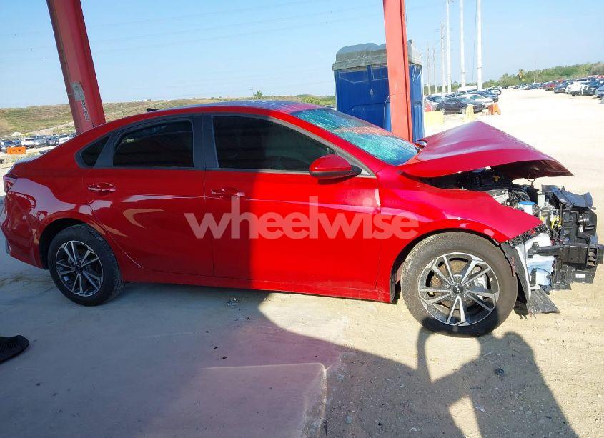 Photo 14 of 2024 Kia Forte LXS (VIN 3KPF24AD5RE779641)