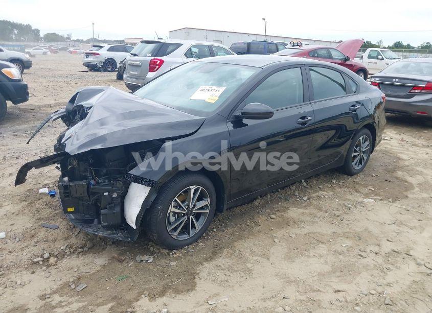 Photo 2 of 2024 Kia Forte LXS (VIN 3KPF24AD5RE781115)