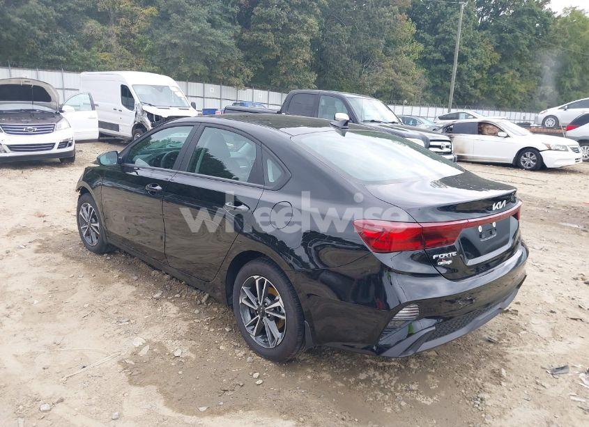 Photo 3 of 2024 Kia Forte LXS (VIN 3KPF24AD5RE781115)