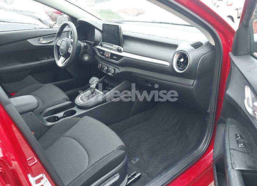 Photo 5 of 2024 Kia Forte LXS (VIN 3KPF24AD5RE783723)