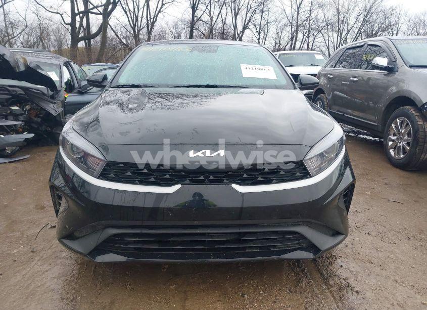 Photo 12 of 2024 Kia Forte LXS (VIN 3KPF24AD5RE783981)