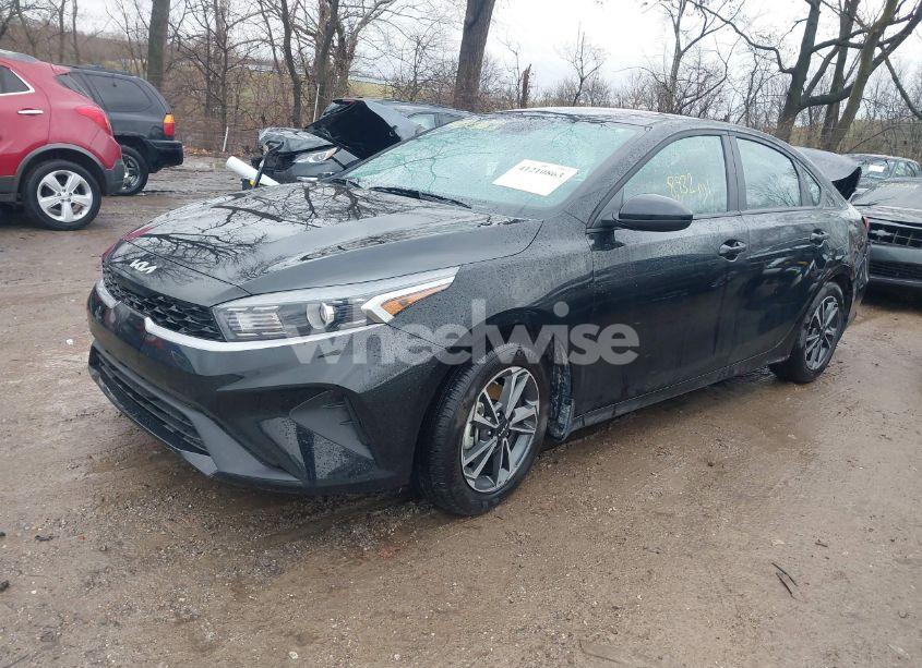 Photo 2 of 2024 Kia Forte LXS (VIN 3KPF24AD5RE783981)