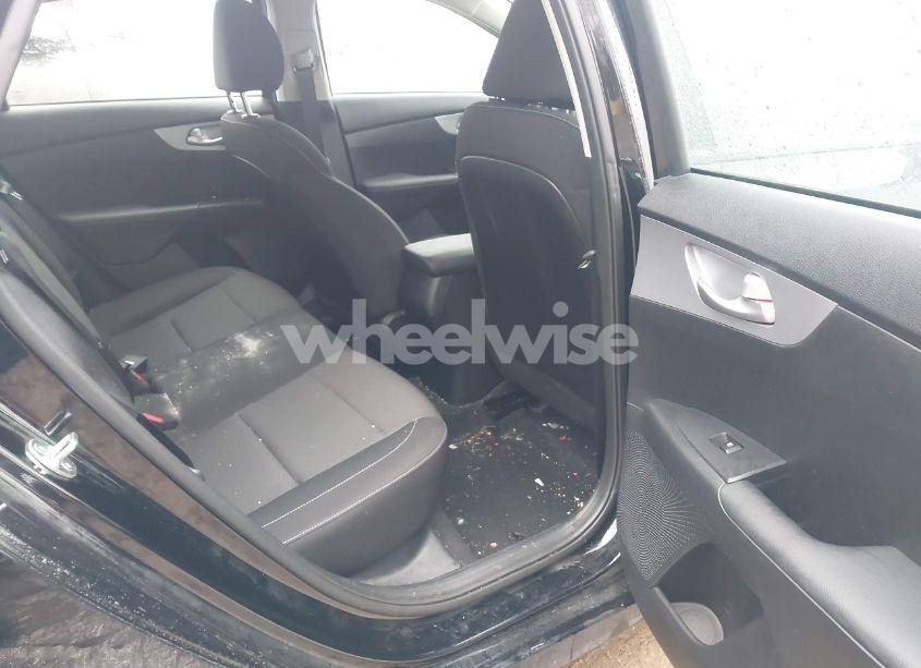 Photo 8 of 2024 Kia Forte LXS (VIN 3KPF24AD5RE783981)