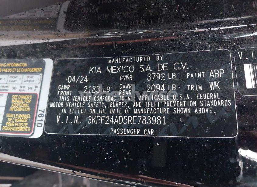 Photo 9 of 2024 Kia Forte LXS (VIN 3KPF24AD5RE783981)