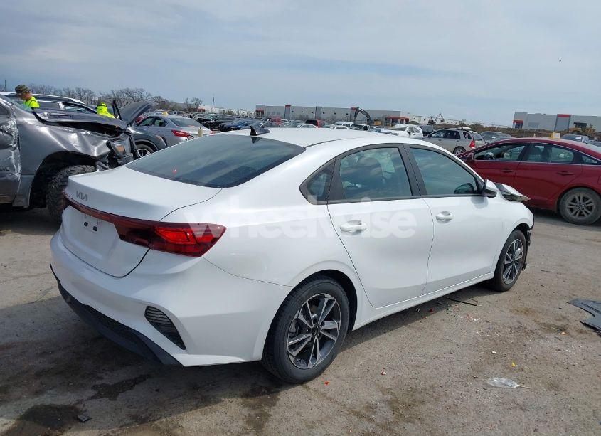 Photo 4 of 2024 Kia Forte LXS (VIN 3KPF24AD5RE812444)