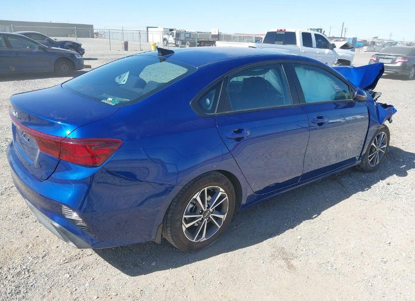 Photo 4 of 2024 Kia Forte LXS (VIN 3KPF24AD5RE814808)