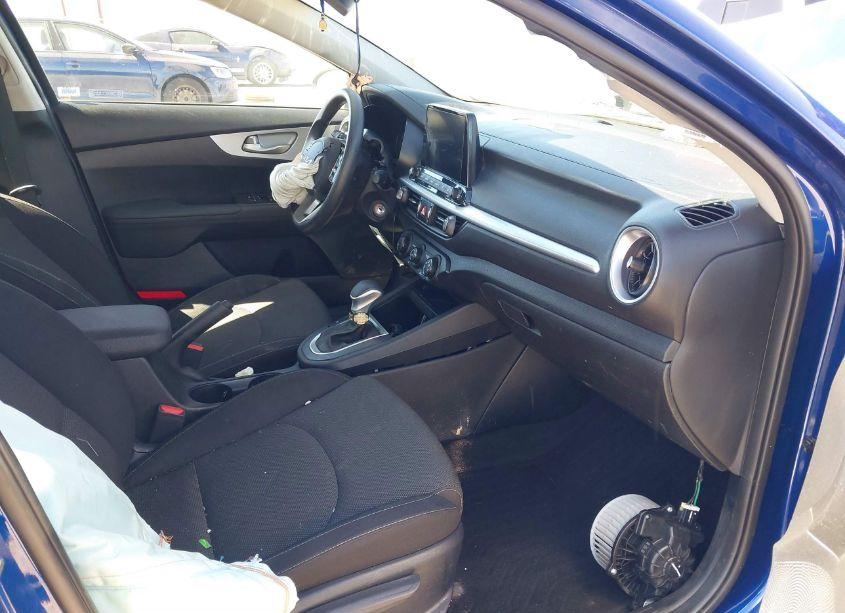 Photo 5 of 2024 Kia Forte LXS (VIN 3KPF24AD5RE814808)