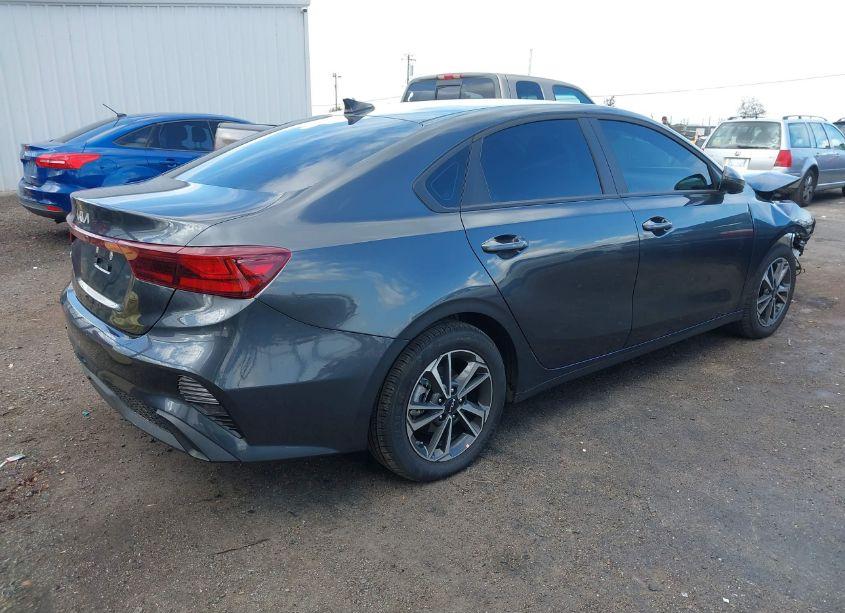 Photo 4 of 2024 Kia Forte LXS (VIN 3KPF24AD5RE821550)