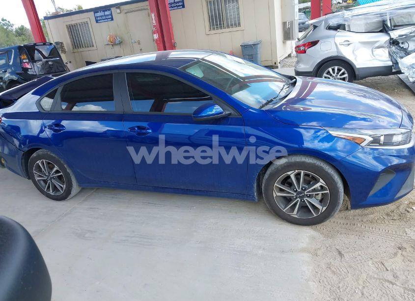 Photo 13 of 2024 Kia Forte LXS (VIN 3KPF24AD5RE829325)