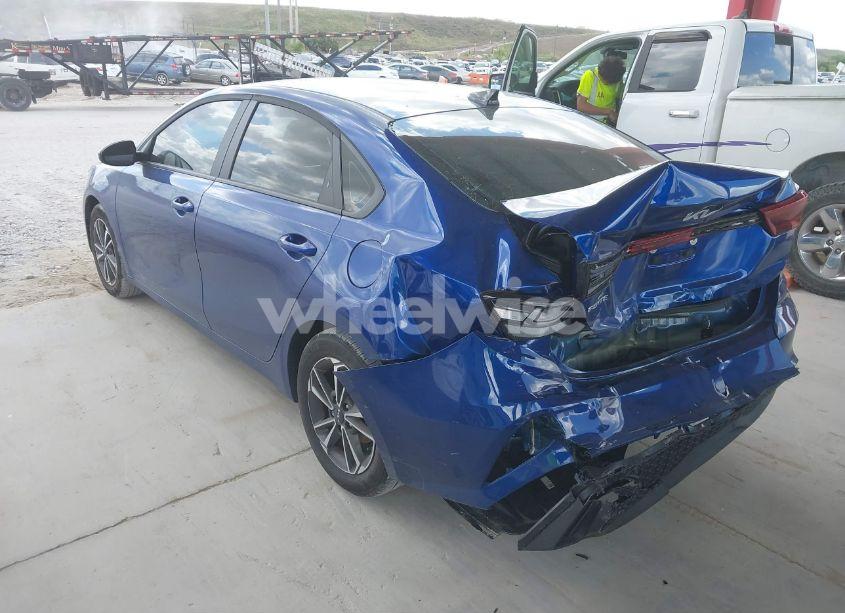 Photo 3 of 2024 Kia Forte LXS (VIN 3KPF24AD5RE829325)