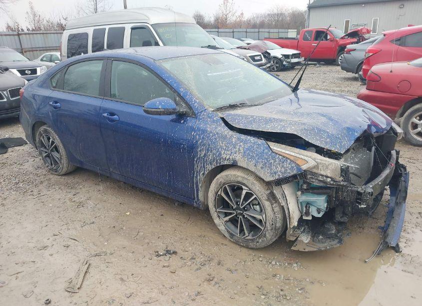 2024 Kia Forte LXS (VIN 3KPF24AD5RE830815) main photo