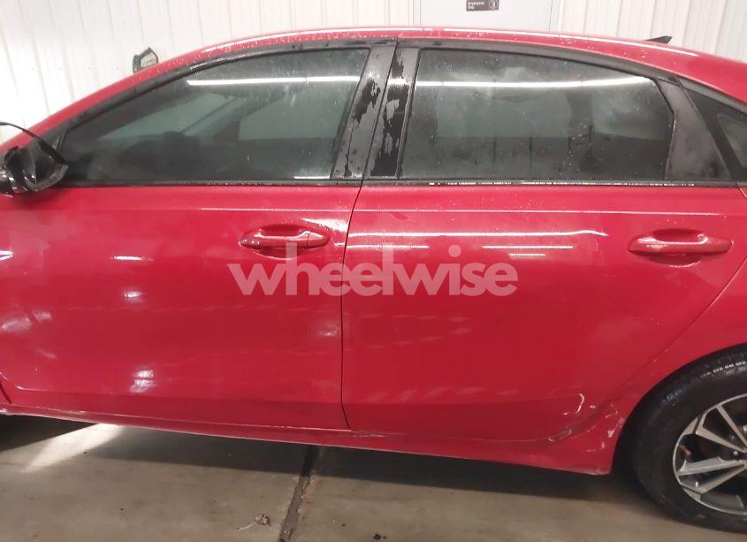 Photo 15 of 2024 Kia Forte LXS (VIN 3KPF24AD5RE837957)
