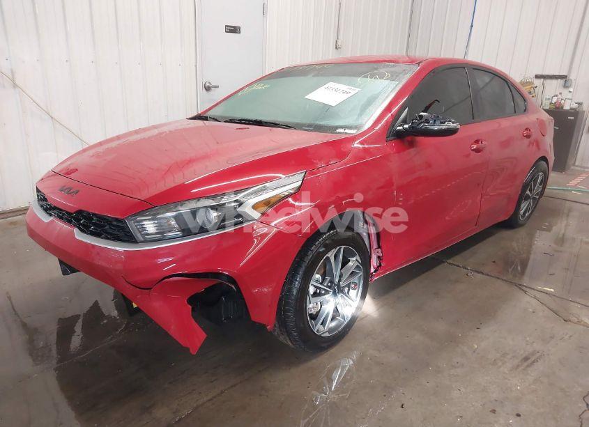 Photo 2 of 2024 Kia Forte LXS (VIN 3KPF24AD5RE837957)