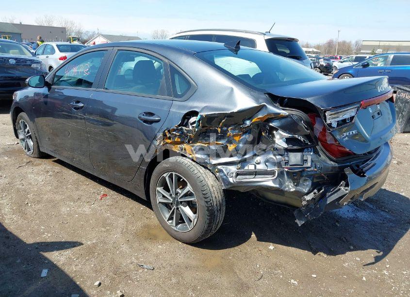 Photo 3 of 2024 Kia Forte LXS (VIN 3KPF24AD5RE838266)