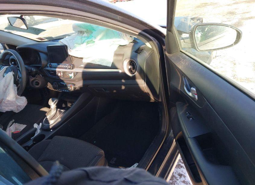 Photo 5 of 2019 Kia Forte LXS (VIN 3KPF24AD6KE006991)