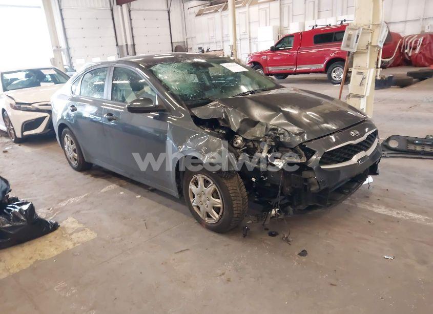 2019 Kia Forte FE (VIN 3KPF24AD6KE011642) main photo