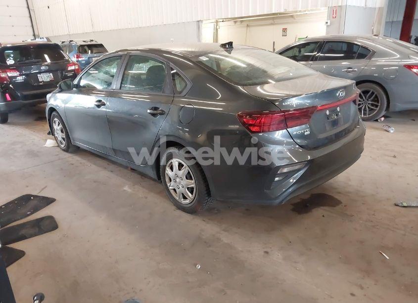 Photo 3 of 2019 Kia Forte FE (VIN 3KPF24AD6KE011642)