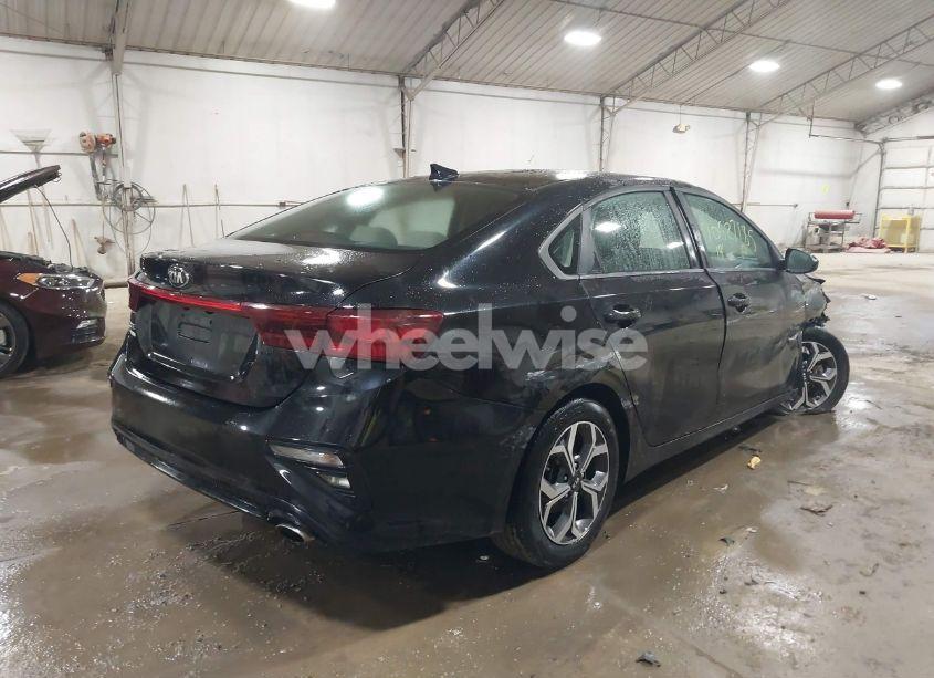 Photo 4 of 2019 Kia Forte LXS (VIN 3KPF24AD6KE023192)