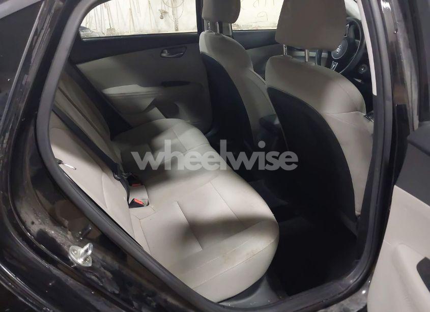 Photo 8 of 2019 Kia Forte LXS (VIN 3KPF24AD6KE023192)