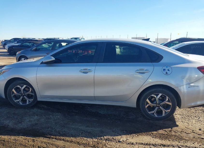 Photo 14 of 2019 Kia Forte LXS (VIN 3KPF24AD6KE040364)