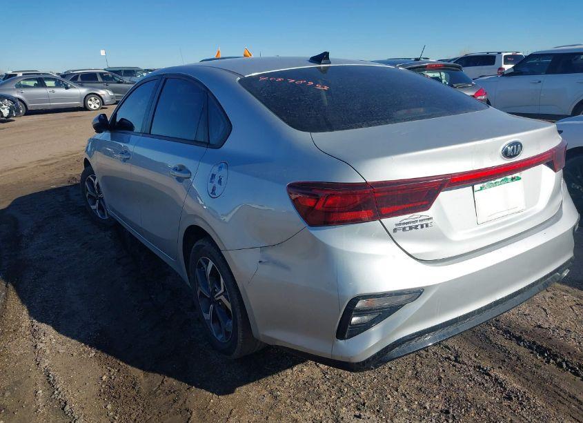 Photo 3 of 2019 Kia Forte LXS (VIN 3KPF24AD6KE040364)