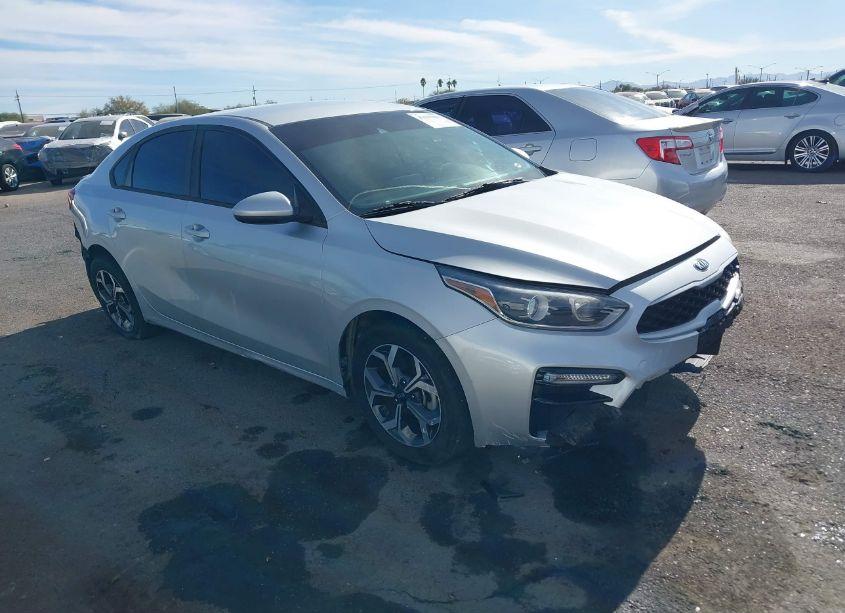2019 Kia Forte LXS (VIN 3KPF24AD6KE040851) main photo