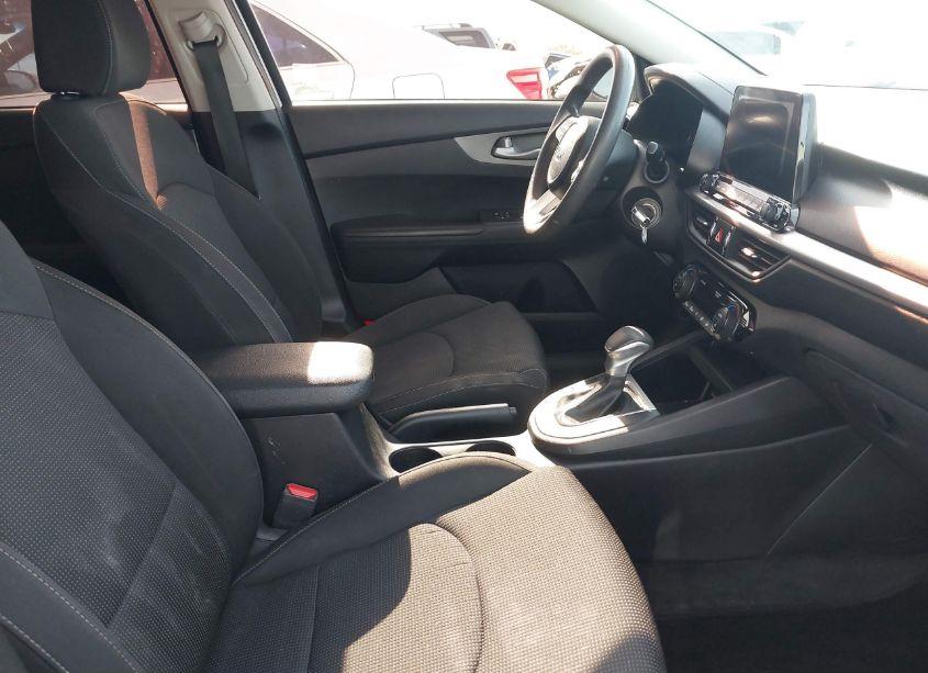 Photo 5 of 2019 Kia Forte LXS (VIN 3KPF24AD6KE040851)