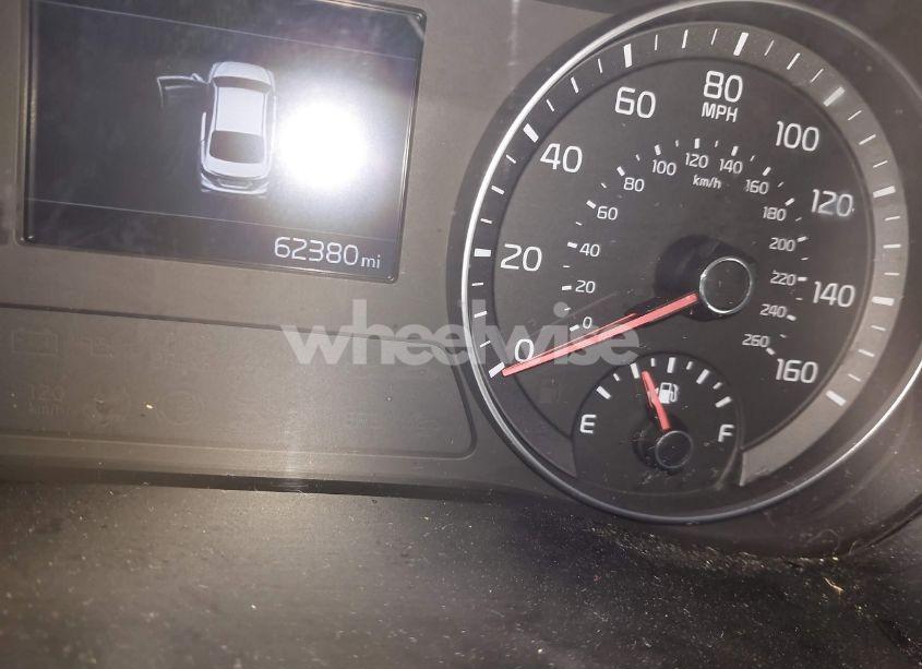 Photo 15 of 2019 Kia Forte LXS (VIN 3KPF24AD6KE067628)