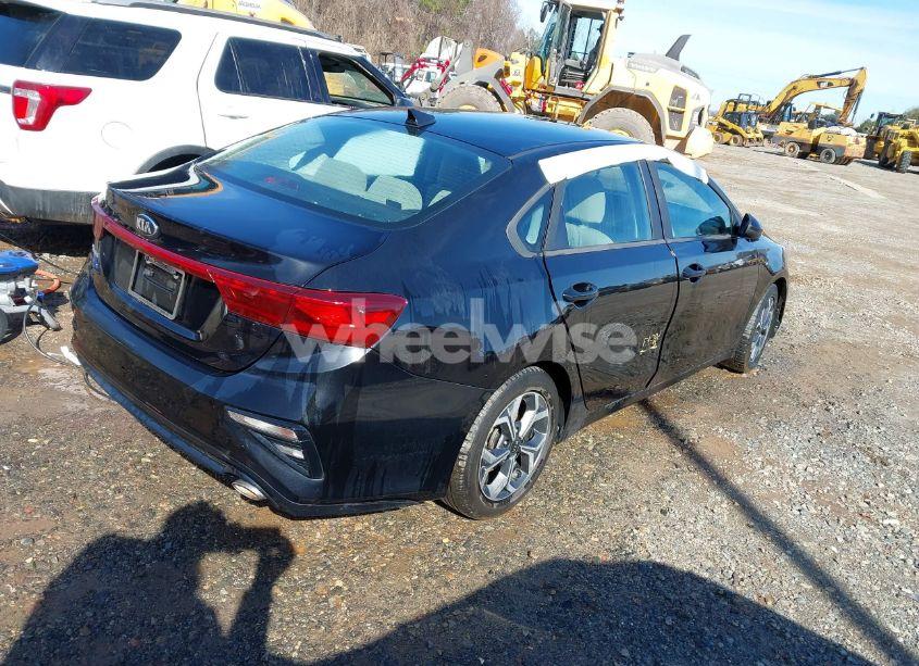 Photo 4 of 2019 Kia Forte LXS (VIN 3KPF24AD6KE067628)