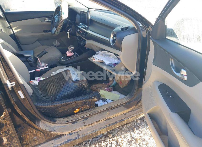 Photo 5 of 2019 Kia Forte LXS (VIN 3KPF24AD6KE067628)