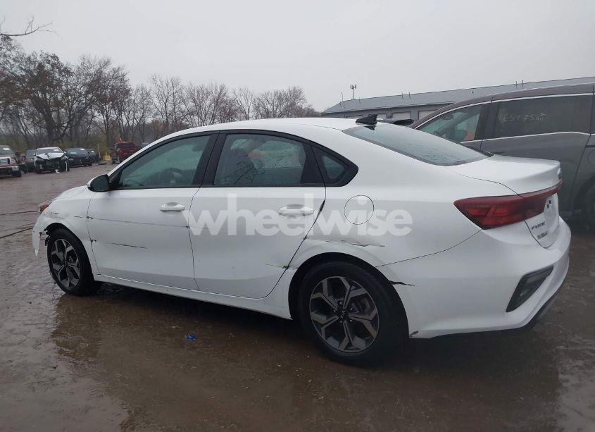 Photo 13 of 2019 Kia Forte LXS (VIN 3KPF24AD6KE072599)