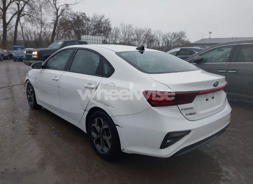Photo 3 of 2019 Kia Forte LXS (VIN 3KPF24AD6KE072599)