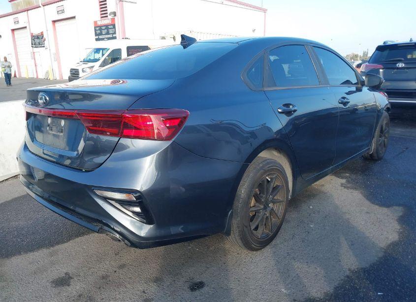 Photo 4 of 2019 Kia Forte LXS (VIN 3KPF24AD6KE083991)