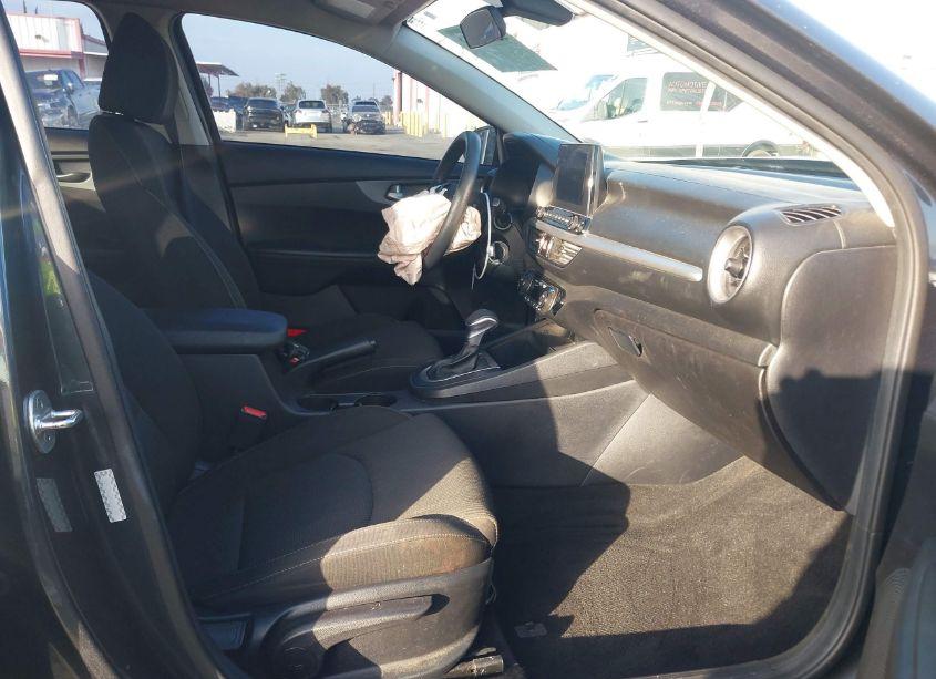 Photo 5 of 2019 Kia Forte LXS (VIN 3KPF24AD6KE083991)