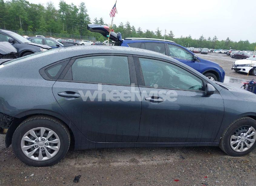 Photo 14 of 2019 Kia Forte FE (VIN 3KPF24AD6KE087975)
