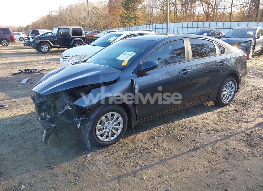 Photo 2 of 2019 Kia Forte FE (VIN 3KPF24AD6KE095347)